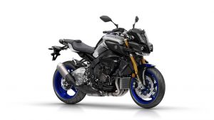 2017-Yamaha-MT10DX-EU-Silver-Blu-Carbon-Studio-001