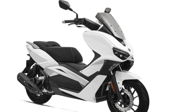 Keeway Vieste 125 lleno