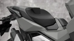 Honda X-ADV 750 lleno