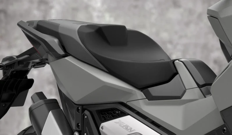 Honda X-ADV 750 lleno