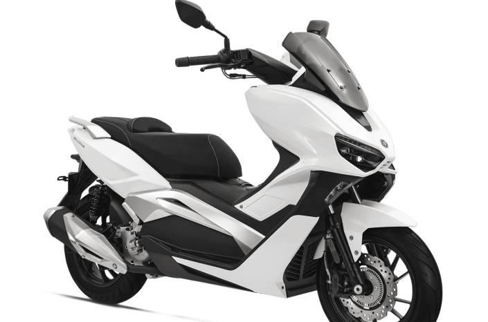 Keeway Vieste 300 lleno