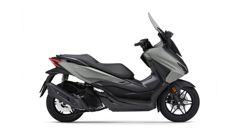 Honda Forza 125 lleno