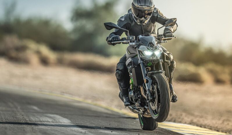 Kawasaki Z900 lleno