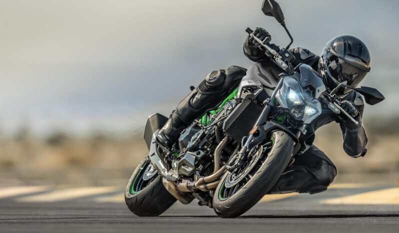 Kawasaki Z900 lleno