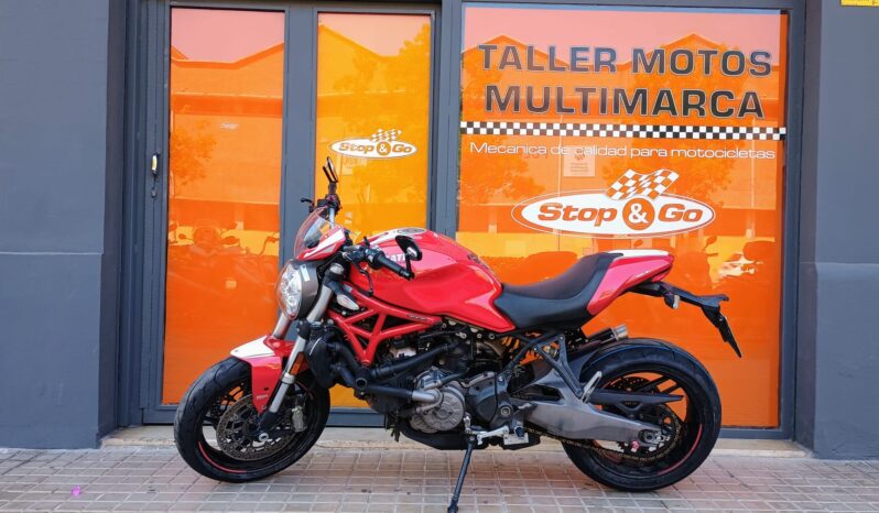 Ducati Monster 821 lleno