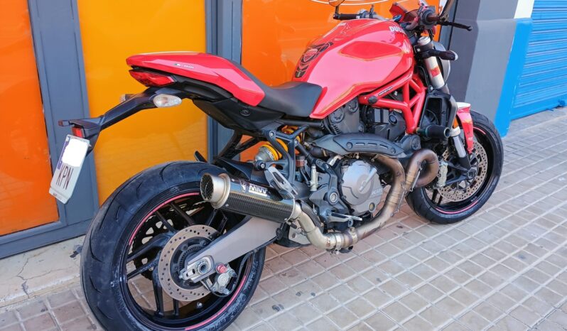 Ducati Monster 821 lleno