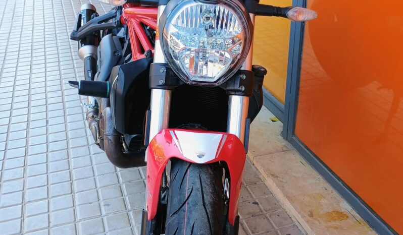 Ducati Monster 821 lleno