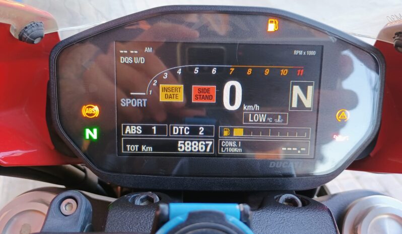 Ducati Monster 821 lleno