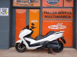 Honda Forza 300 lleno