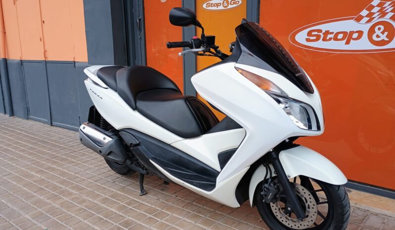 Honda Forza 300 lleno