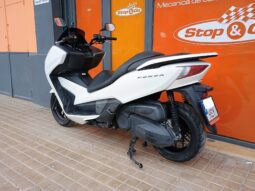 Honda Forza 300 lleno