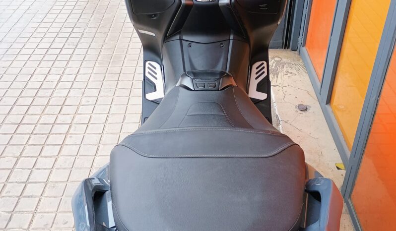 Yamaha Tmax 560 TechMax lleno