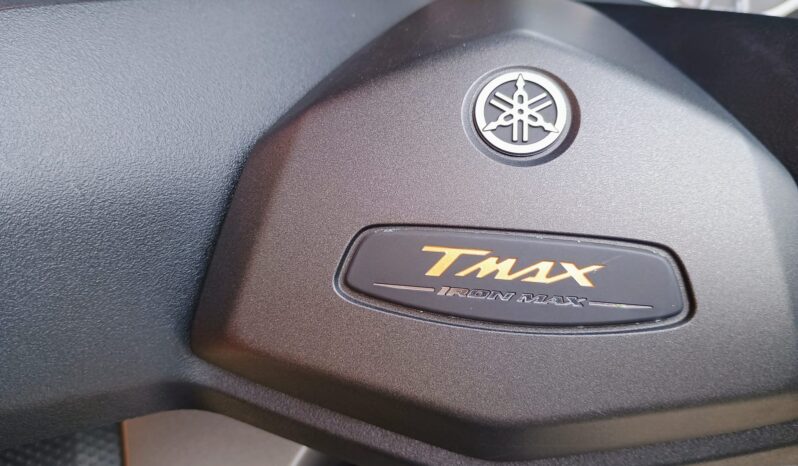 Yamaha Tmax 530 Iron Max lleno