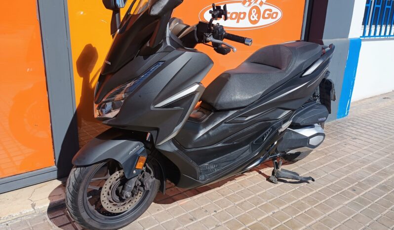 Honda Forza 350 lleno