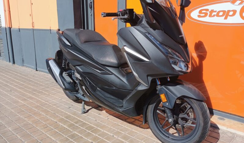 Honda Forza 350 lleno