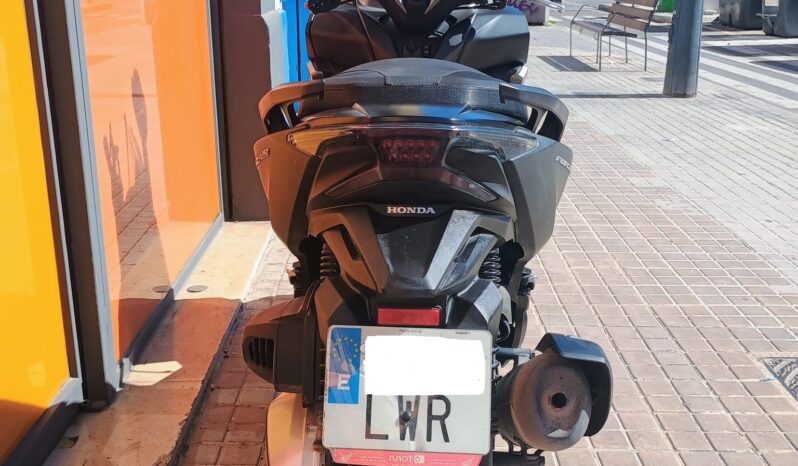 Honda Forza 350 lleno