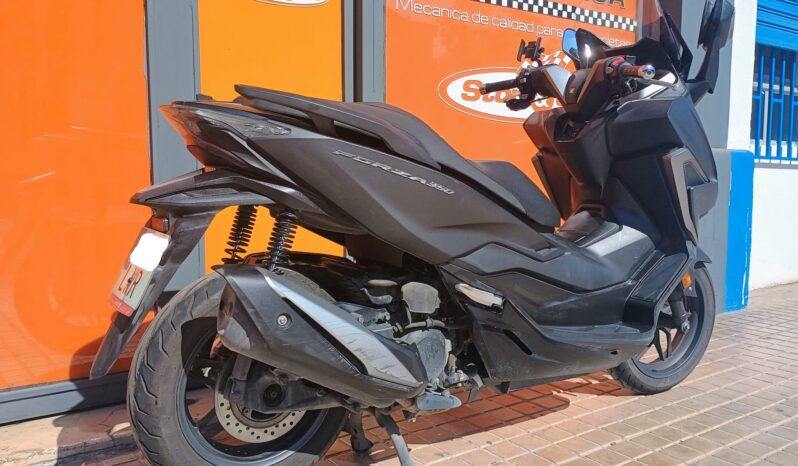 Honda Forza 350 lleno