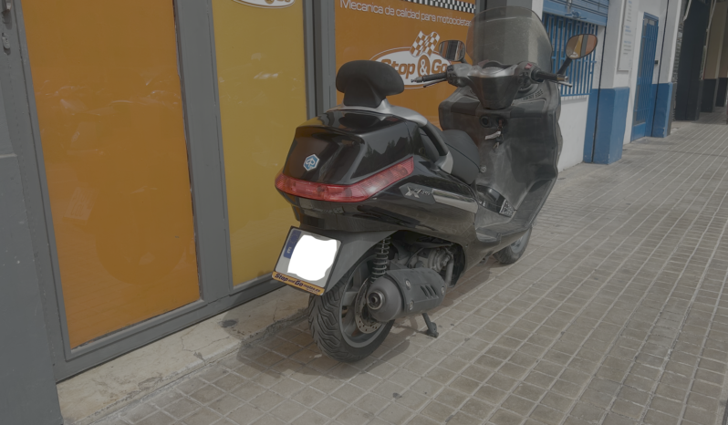 Piaggio X-EVO 125 lleno