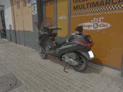 Piaggio X-EVO 125 lleno