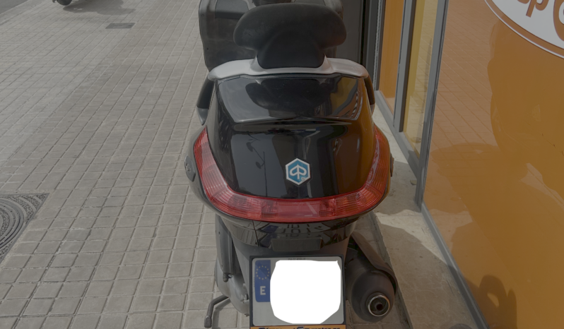 Piaggio X-EVO 125 lleno