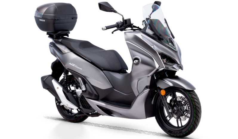 QJ Motor MTX 125 lleno