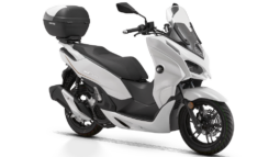 QJ Motor MTX 125 lleno