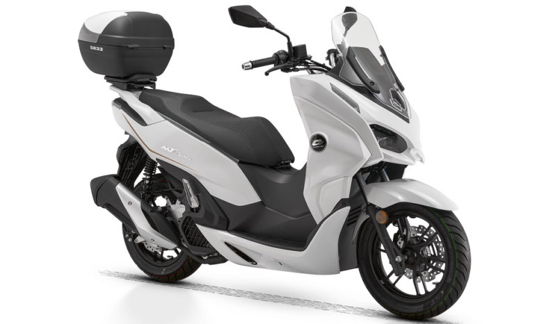 QJ Motor MTX 125 lleno