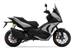 Aprilia SR GT 400 lleno
